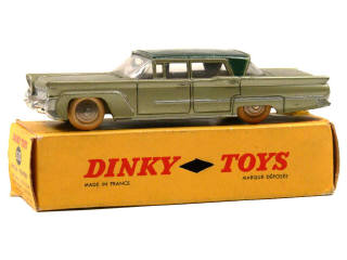 Lot 1039 - DINKY TOYS (FRANCE) (1)