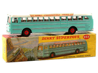 Lot 1376 - DINKY TOYS (GB) (1)
