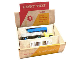 Lot 1384 - DINKY TOYS (GB) (1)