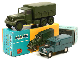 Lot 871 - CORGI TOYS (GB) (2)