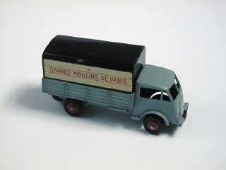 Lot 293 - DINKY TOYS FRANCE (1)