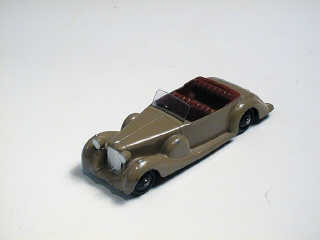 Lot 325 - DINKY TOYS GB (1)