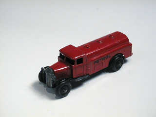 Lot 333 - DINKY TOYS (GB) (1)