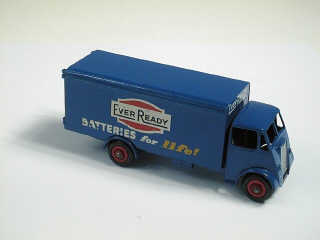 Lot 338 - DINKY TOYS GB (1)