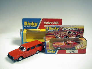 Lot 323 - DINKY TOYS (GB) (2)