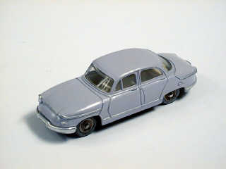 Lot 303 - DINKY TOYS FRANCE (1)