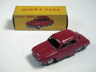 Lot 126 - DINKY TOYS (FRANCE) (1)