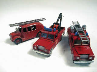 Lot 84 - DINKY TOYS (GB) (3)