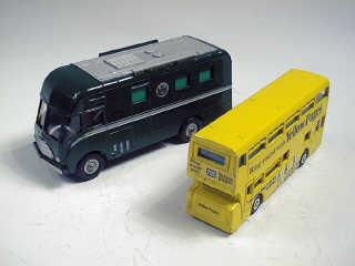 Lot 93 - DINKY TOYS GB (2)