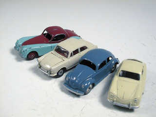 Lot 71 - DINKY TOYS (GB) (4)