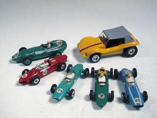 Lot 61 - DINKY TOYS GB (6)