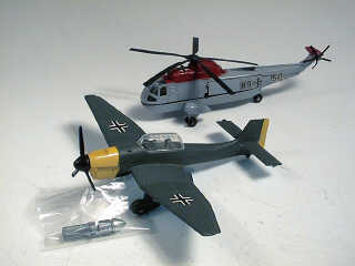 Lot 116 - DINKY TOYS GB (2)