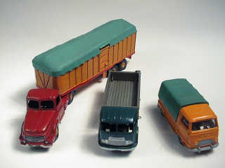 Lot 42 - DINKY TOYS FRANCE (3)