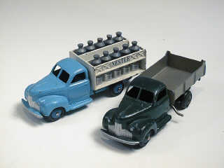 Lot 35 - DINKY TOYS FRANCE (2)