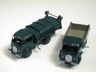 Lot 34 - DINKY TOYS FRANCE (2)
