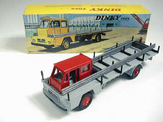 Lot 232 - DINKY TOYS FRANCE (1)