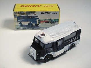 Lot 217 - DINKY TOYS FRANCE (1)