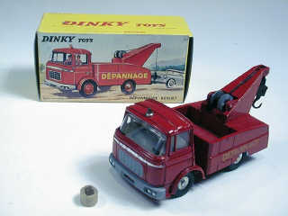 Lot 223 - DINKY TOYS FRANCE (1)