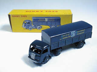 Lot 212 - DINKY TOYS (FRANCE) (1)