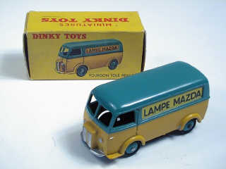 Lot 199 - DINKY TOYS FRANCE (1)