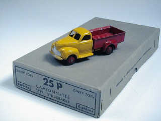 Lot 207 - DINKY TOYS (FRANCE) (2)