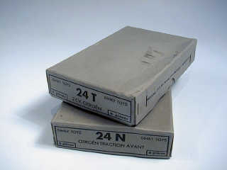 Lot 187 - DINKY TOYS (FRANCE) (2)