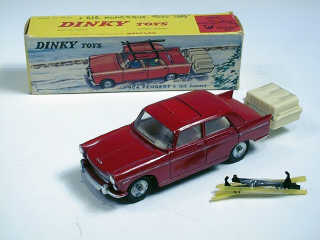 Lot 165 - DINKY TOYS FRANCE (1)