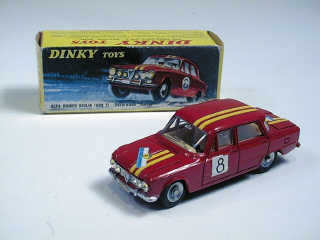Lot 130 - DINKY TOYS FRANCE (1)
