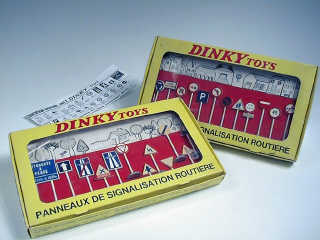 Lot 235 - DINKY TOYS FRANCE (2)