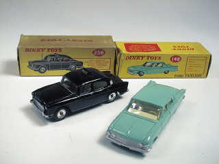 Lot 253 - DINKY TOYS (GB) (2)