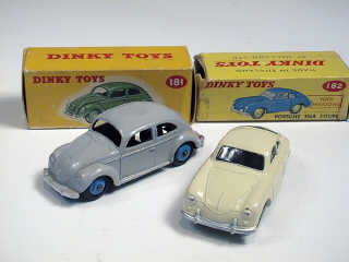 Lot 263 - DINKY TOYS (GB) (2)