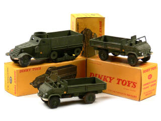 Lot 708 - DINKY TOYS (FRANCE) (3)