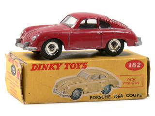 Lot 764 - DINKY TOYS (GB) (1)