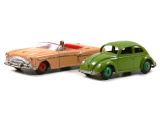 Lot 842 - DINKY TOYS (GB) (2)