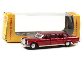 Lot 780 - DINKY TOYS (GB) (1)
