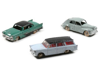 Lot 685 - DINKY TOYS (FRANCE) (3)