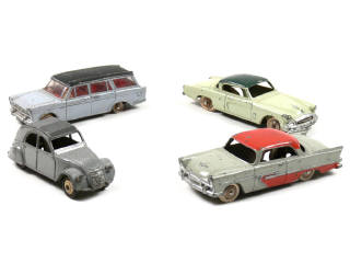 Lot 722 - DINKY TOYS (FRANCE) (4)