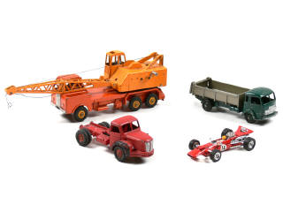 Lot 723 - DINKY TOYS (FRANCE) (4)