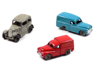 Lot 865 - DINKY TOYS (GB) (3)