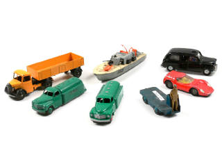 Lot 898 - DINKY TOYS (GB) (7)