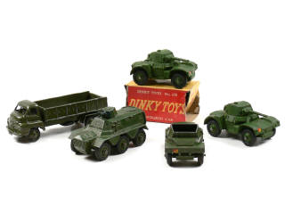 Lot 892 - DINKY TOYS (GB) (5)
