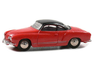 Lot 539 - DINKY TOYS (FRANCE) (1)