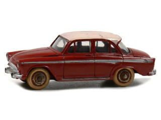 Lot 560 - DINKY TOYS (FRANCE) (1)