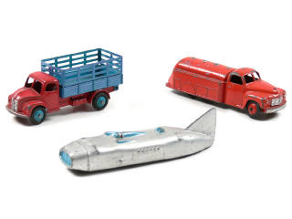 Lot 868 - DINKY TOYS (GB) (3)