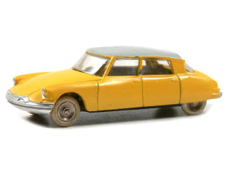 Lot 532 - DINKY TOYS (FRANCE) (1)