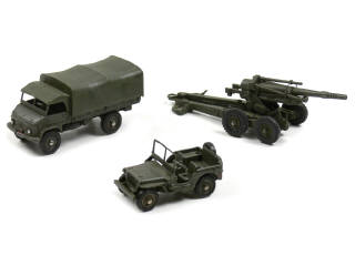 Lot 703 - DINKY TOYS (FRANCE) (3)