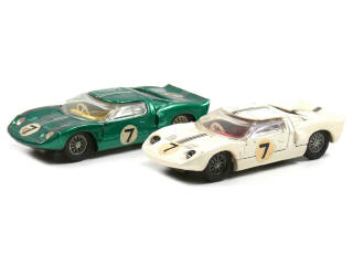 Lot 856 - DINKY TOYS (GB) (2)