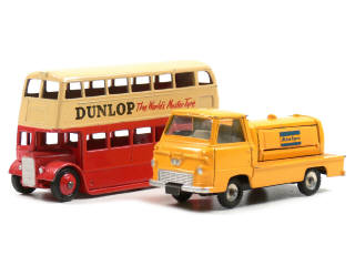 Lot 858 - DINKY TOYS (GB) (2)
