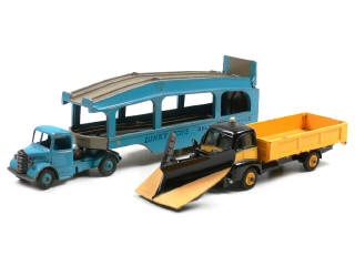 Lot 860 - DINKY TOYS (GB) (2)