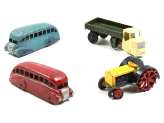 Lot 888 - DINKY TOYS (GB) (4)